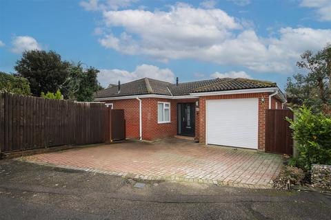 3 bedroom detached bungalow for sale, Jericho Place, Blackmore, Ingatestone