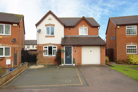 3 bedroom detached house to rent, St. Vincents Avenue, Kettering NN15