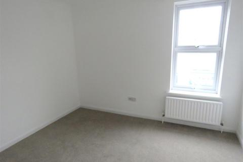 2 bedroom property to rent, Whitefield Road, New Milton