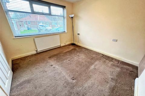 16 Beverley Close, Ashton-under-lyne, OL6 8TX