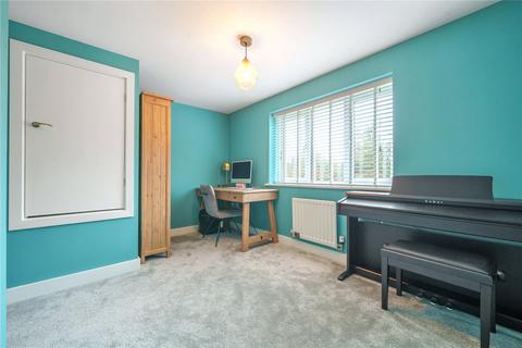 16 Elk Path, Three Mile Cross, Reading, RG7 1WE