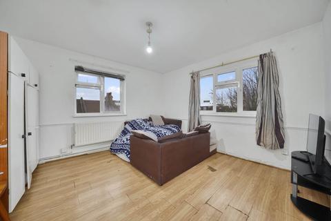 2 bedroom flat for sale, Park Road, Leyton