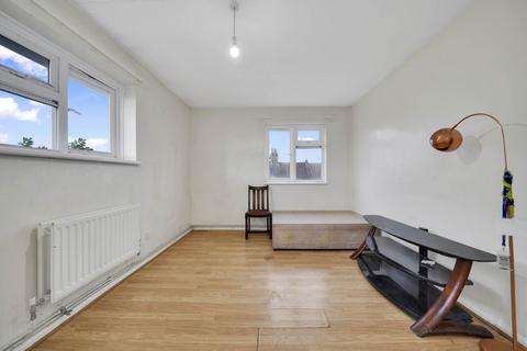 2 bedroom flat for sale, Park Road, Leyton