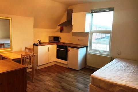 Studio to rent, Lithos Road, Swiss Cottage NW3