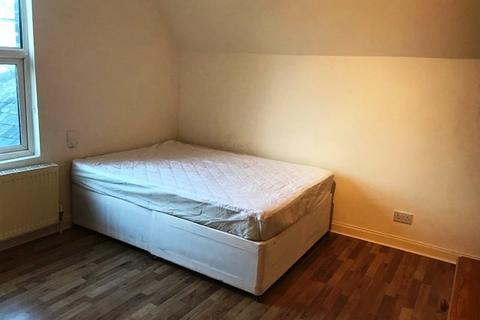 Studio to rent, Lithos Road, Swiss Cottage NW3