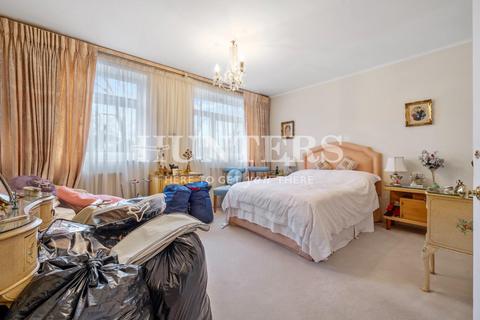 2 bedroom flat for sale, St. Johns Wood Park, NW8