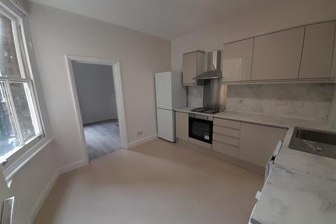 2 bedroom flat to rent, Kingwood Road, Fulham, London