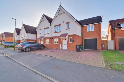 4 bedroom semi-detached house to rent, Burbridge Road, Watford WD25