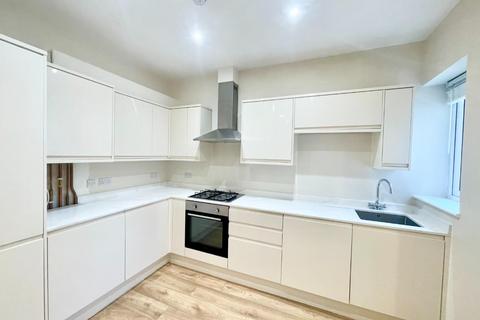 2 bedroom property to rent, Hastings Road, West Ealing W13