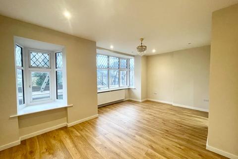 2 bedroom property to rent, Hastings Road, West Ealing W13