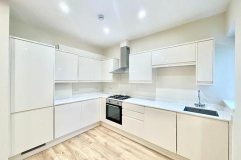 2 bedroom property to rent, Hastings Road, West Ealing W13