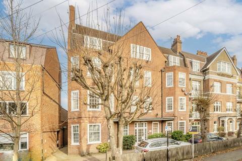 3 bedroom flat to rent, Cavendish Gardens, London SW4