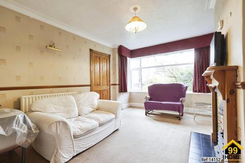 3 bedroom semi-detached house for sale, Outwood Avenue, Horsforth, Leeds, West Yorkshire, LS18