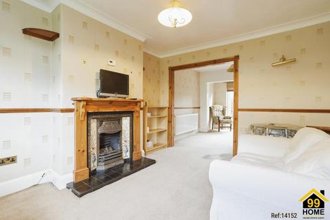 3 bedroom semi-detached house for sale, Outwood Avenue, Horsforth, Leeds, West Yorkshire, LS18