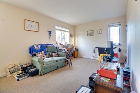 2 bedroom flat for sale, The Putterills, Harpenden, Hertfordshire