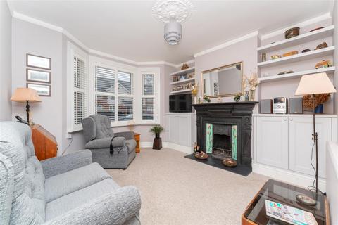 2 bedroom apartment for sale, Darwin Road, Ealing