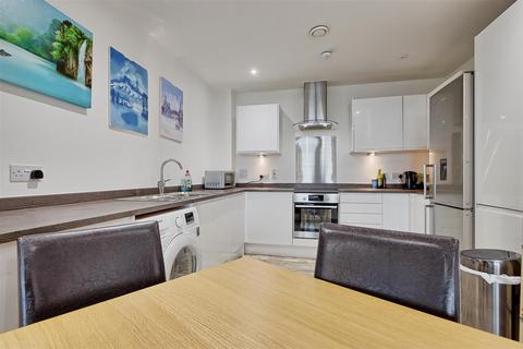 2 bedroom flat for sale, Beacon Rise, 160 Newmarket Road, Cambridge