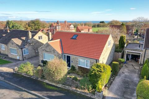 3 bedroom detached bungalow for sale, 8 Kingston Garth, Fylingthorpe