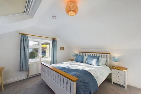8 Kingston Garth, Fylingthorpe, Whitby, YO22 4UN