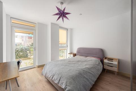 1 bedroom apartment for sale, Telegraph Avenue London SE10