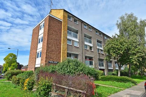 1 bedroom ground floor flat for sale, Hardwicke Road, Richmond, TW10