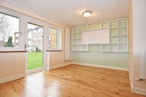 1 bedroom ground floor flat for sale, Hardwicke Road, Richmond, TW10