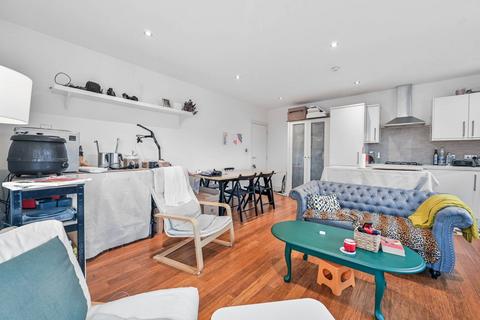 2 bedroom flat for sale, Bush Road, Deptford, London, SE8