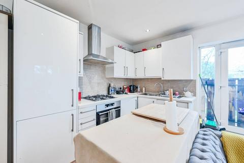 2 bedroom flat for sale, Bush Road, Deptford, London, SE8