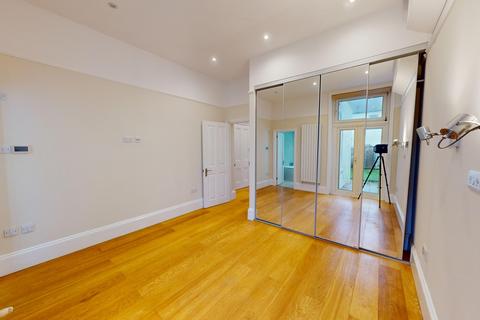 1 bedroom flat to rent, Walsingham Road, Hove, BN3