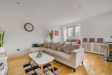 3 bedroom flat for sale, Courtfield Road, South Kensington, London, SW7