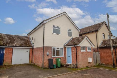 3 bedroom detached house to rent, Borradale Court, Steeple Bumpstead Haverhill CB9