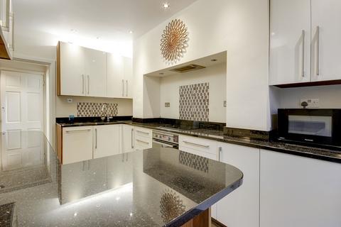 3 Malam Gardens, London, E14 0TR