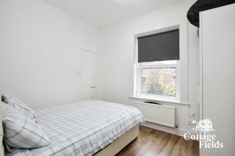 1 bedroom flat for sale, Baker Street, Enfield