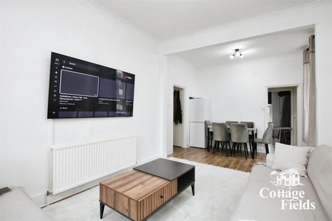 1 bedroom flat for sale, Baker Street, Enfield