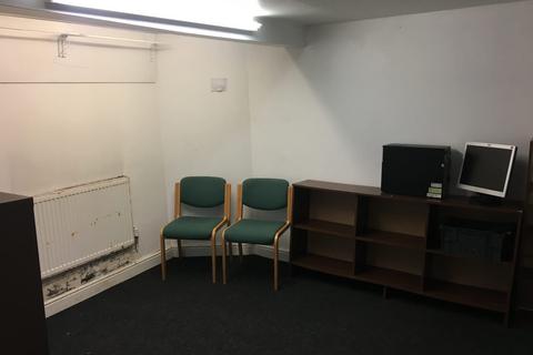 Office to rent, Lumb Lane, Bradford BD8