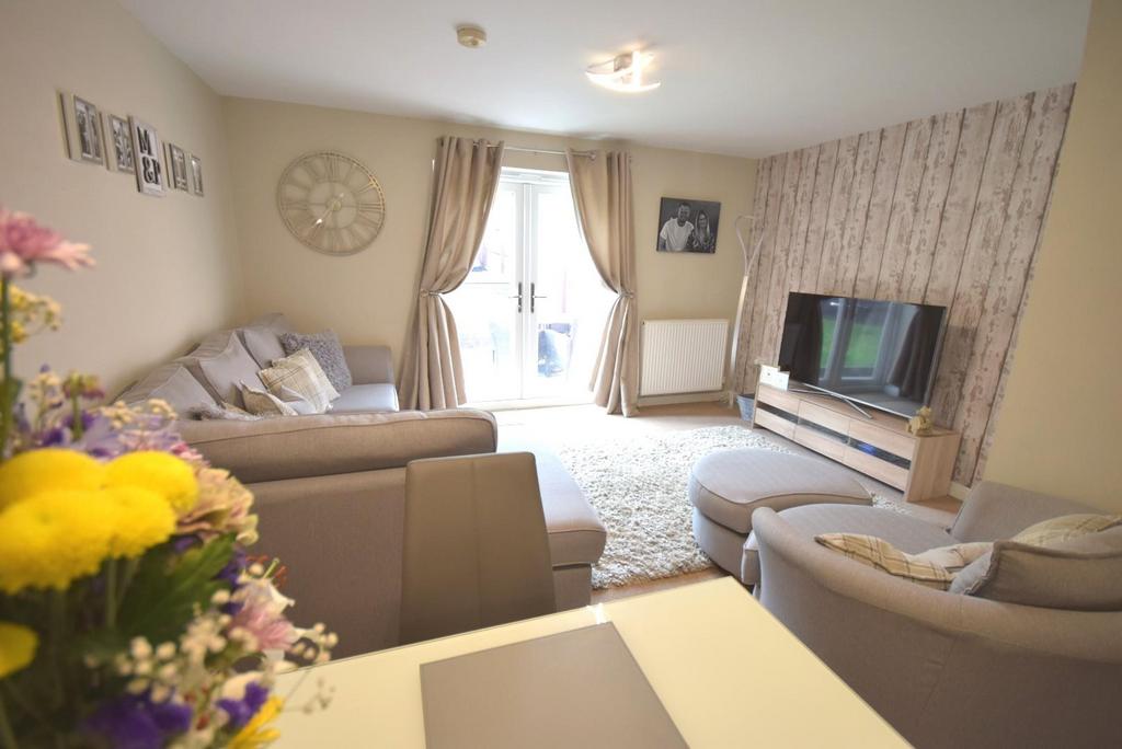 Lounge/dining room
