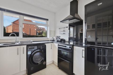 1 bedroom flat for sale, Allnutts Road, Epping CM16