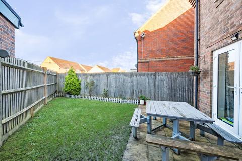 3 bedroom semi-detached house for sale, Blackthorn Avenue, Felpham, Bognor Regis