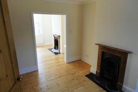 3 bedroom terraced house to rent, St Peters Lane, Canterbury