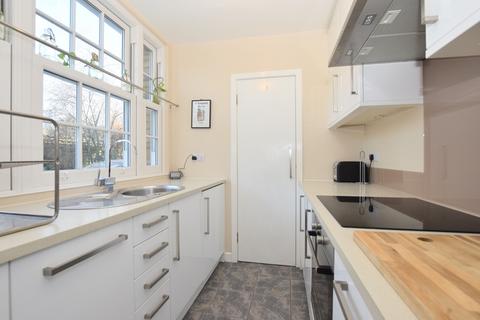 1 bedroom flat to rent, Langford Green Camberwell SE5