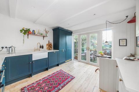 162a Friern Road, London, SE22 0BA