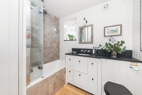 162a Friern Road, London, SE22 0BA
