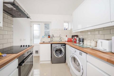 1 bedroom flat for sale, Churchview Road, Twickenham TW2