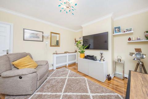 1 bedroom flat for sale, Churchview Road, Twickenham TW2