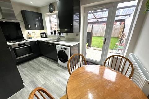 2 bedroom townhouse for sale, Hazelwell Avenue, Burton-on-Trent, DE14