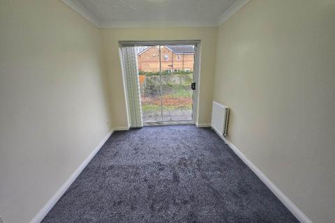 3 bedroom detached house to rent, Millwater Avenue, Dewsbury