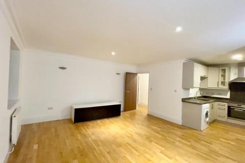 2 bedroom apartment to rent, Northfield Avenue, West Ealing W13