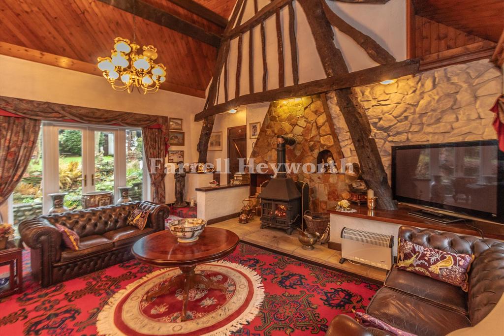 Lounge image 2