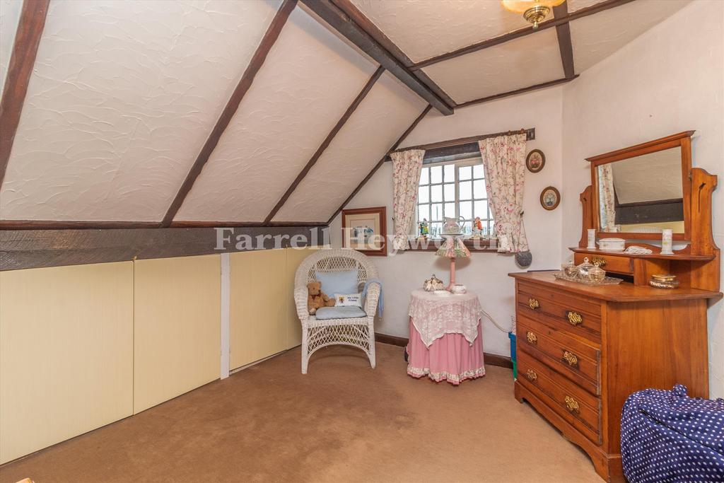 Bedroom 3 image 2