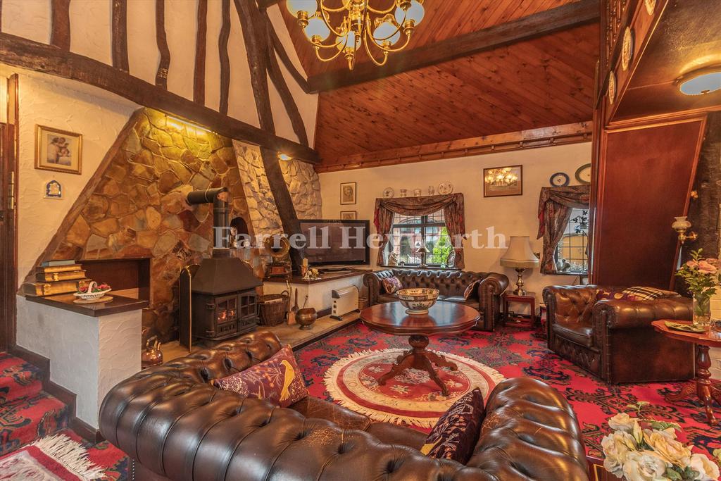 Lounge image 3